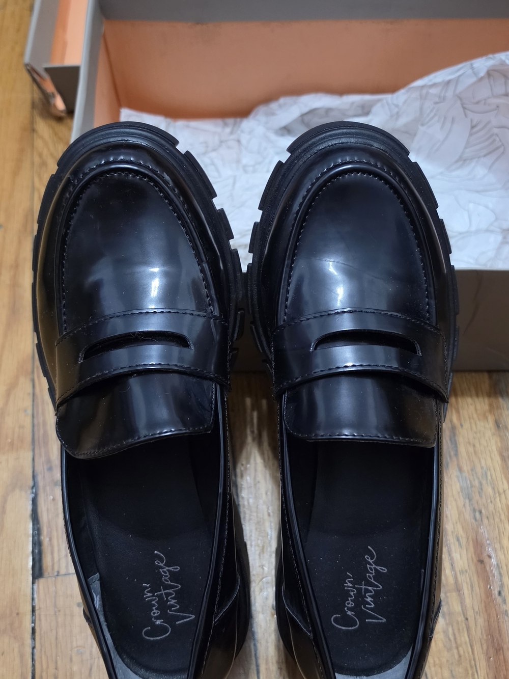 Crown Vintage Women's Black Patent Chunky Loafers